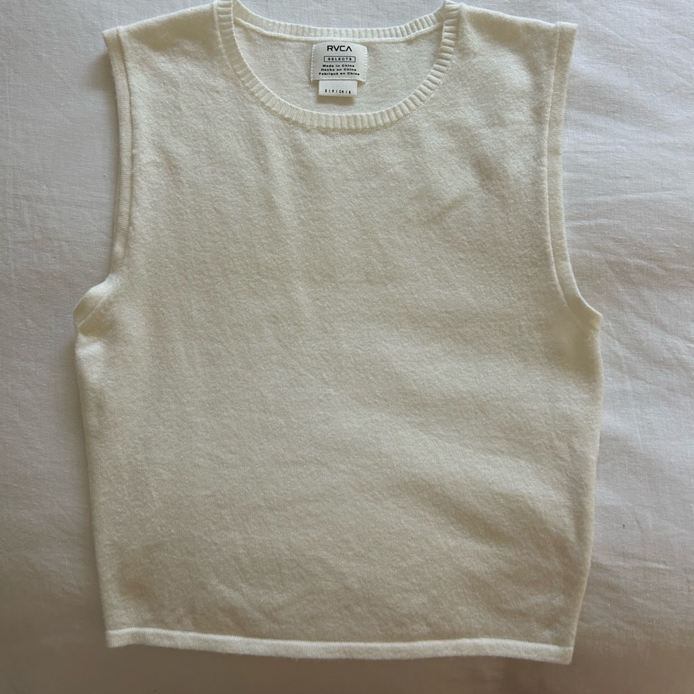 46. RVCA Cropped Sweater - Small